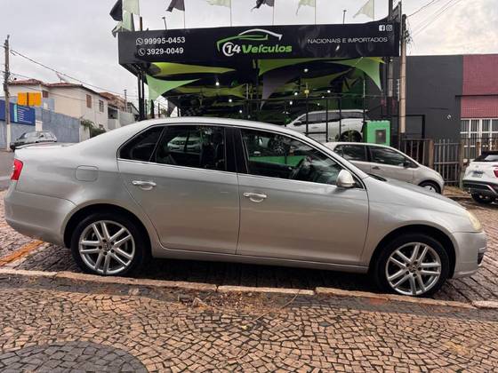 VOLKSWAGEN JETTA 2.5 I 20V 170CV GASOLINA 4P TIPTRONIC VOLKSWAGEN JETTA 2.5 I 20V 170CV GASOLINA 4P TIPTRONIC